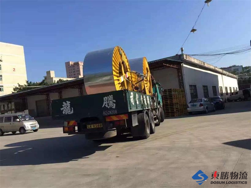 深圳到香港的吊機(jī)車；深圳到香港吊臂車運(yùn)輸；大陸到香港吊機(jī)車運(yùn)輸