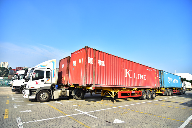 深圳到香港物流公司如何提高服務(wù)?深圳到香港物流-香港物流專線-中港貨運(yùn)物流運(yùn)輸專線-佛山到香港物流專線-一般貿(mào)易進(jìn)出口報(bào)關(guān)代理-倉(cāng)儲(chǔ)配送-深圳市東勝物流有限公司 深圳到香港物流公司如何提高服務(wù)?深圳到香港物流-香港物流專線-中港貨運(yùn)物流運(yùn)輸專線-佛山到香港物流專線-一般貿(mào)易進(jìn)出口報(bào)關(guān)代理-倉(cāng)儲(chǔ)配送-深圳市東勝物流有限公司