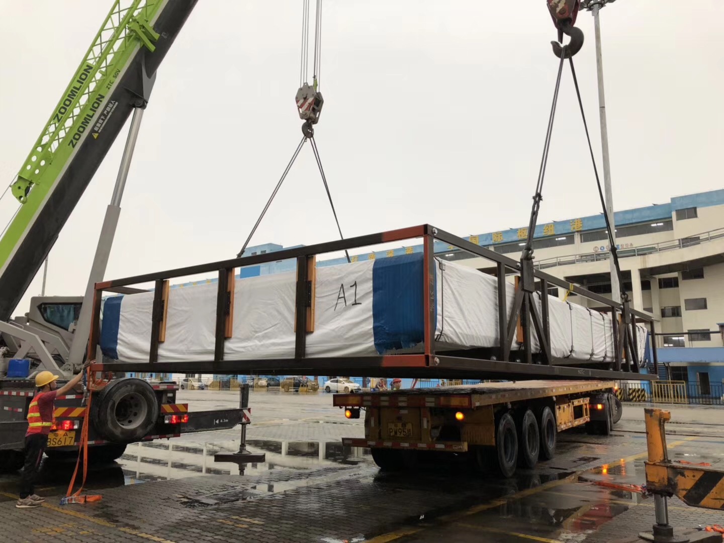 深圳發(fā)貨到香港，深圳到香港物流公司-深圳東勝物流運(yùn)輸現(xiàn)場(chǎng)圖